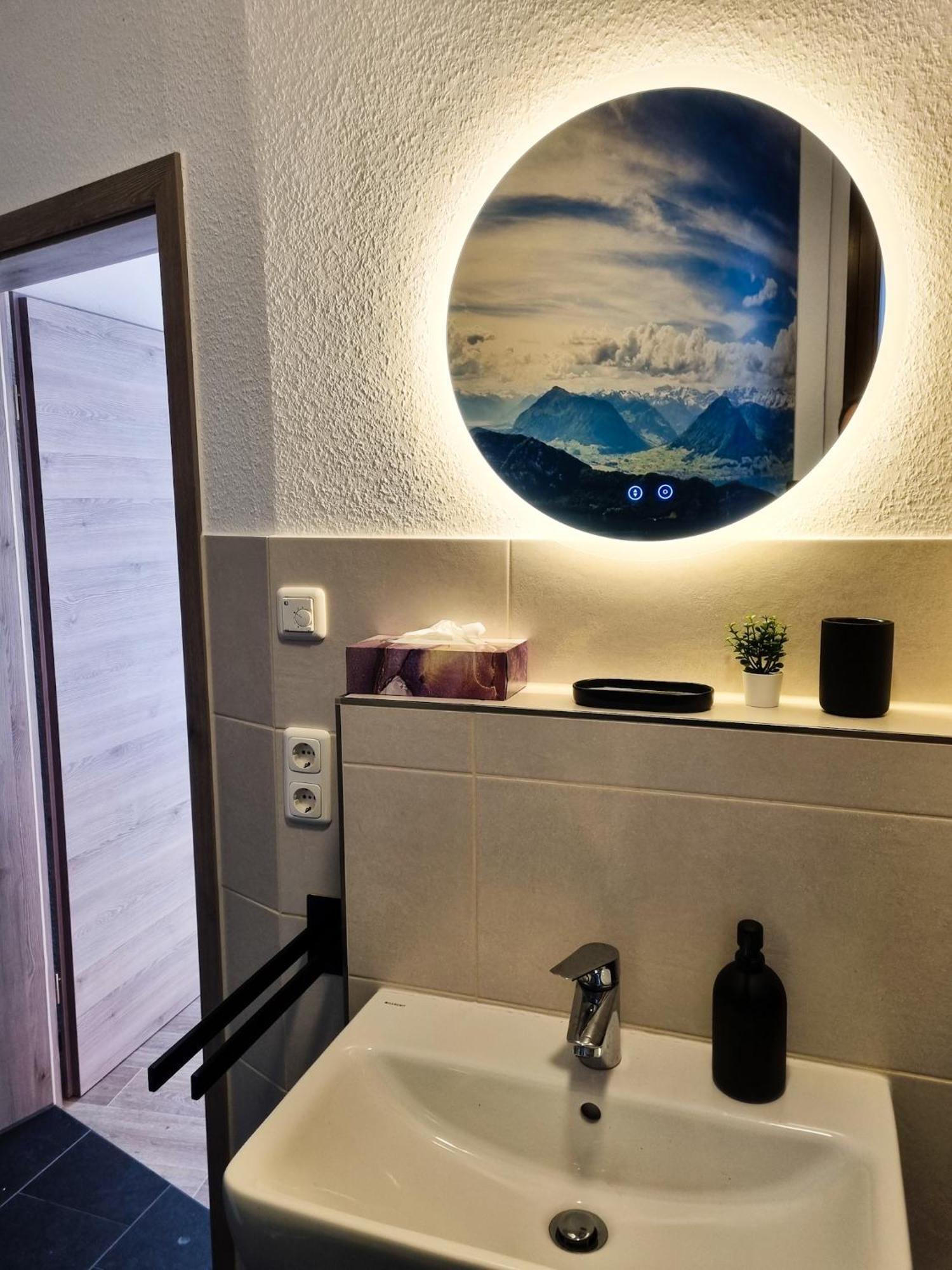 Maremar - Design Maisonette Altstadt - 4 Pers - 57Qm - Luxus Boxspringbett - Kueche - Arbeitsplatz - Privater Parkplatz グライツ エクステリア 写真